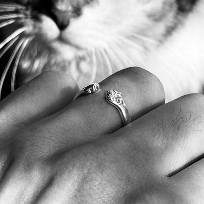 Paw Hug Ring