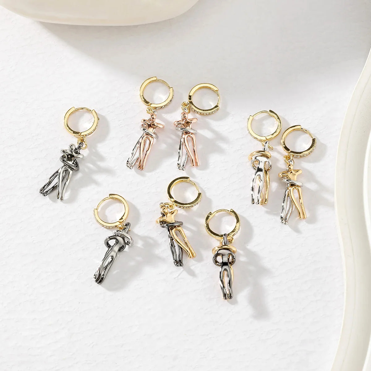 Hug Earrings